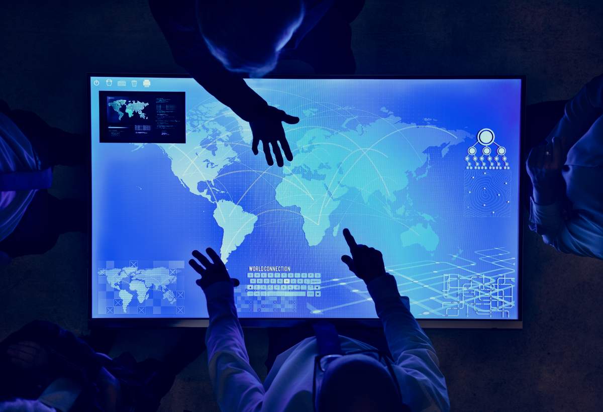 Different routers for distinct connections and points of presence worldwide